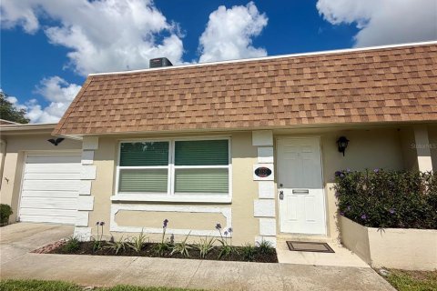 House in Pinellas Park, Florida 1 bedroom, 83.8 sq.m. № 2351671