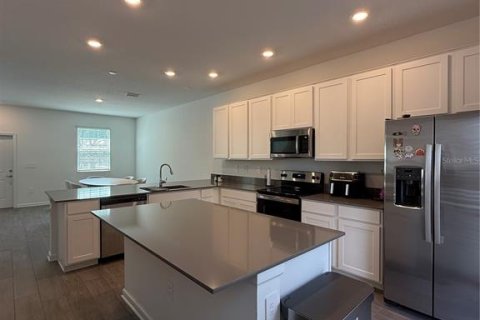 Townhouse in Winter Garden, Florida 3 bedrooms, 151.99 sq.m. № 2395546 - photo 6
