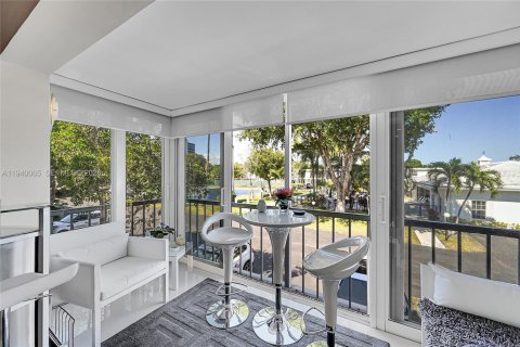 Снять в аренду кондоминиум в Форт-Лодердейл, Флорида 1 спальня, 111.48м2, № 1998268 - фото 17