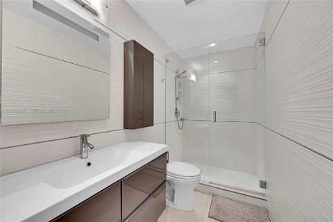 Снять в аренду кондоминиум в Форт-Лодердейл, Флорида 1 спальня, 111.48м2, № 1998268 - фото 11