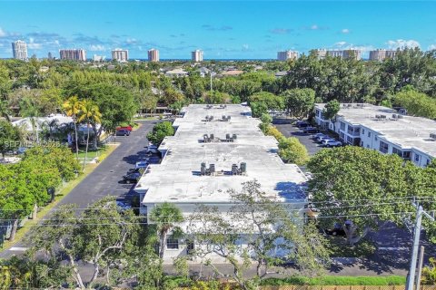 Снять в аренду кондоминиум в Форт-Лодердейл, Флорида 1 спальня, 111.48м2, № 1998268 - фото 21