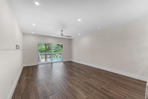Appartement à louer à Miami, Floride: 2 chambres, 74.69 m2 № 1949827 - photo 6