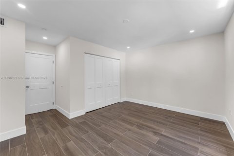 Appartement à louer à Miami, Floride: 2 chambres, 74.69 m2 № 1949827 - photo 16