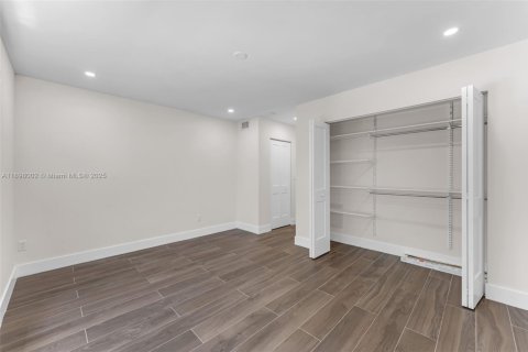 Appartement à louer à Miami, Floride: 2 chambres, 74.69 m2 № 1949827 - photo 17