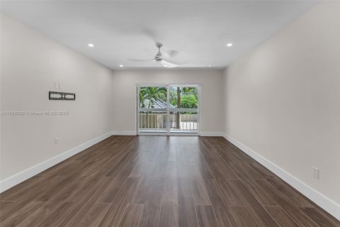 Appartement à louer à Miami, Floride: 2 chambres, 74.69 m2 № 1949827 - photo 7