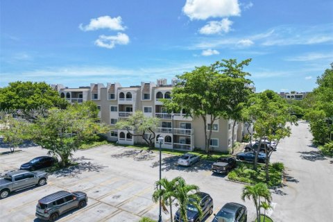 Appartement à louer à Miami, Floride: 2 chambres, 74.69 m2 № 1949827 - photo 24