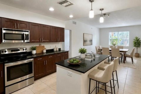 Condo in West Palm Beach, Florida, 2 bedrooms № 2154953