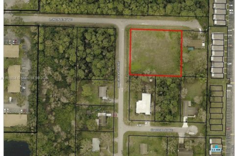 Terreno en venta en Palm Bay, Florida № 1943022 - foto 1