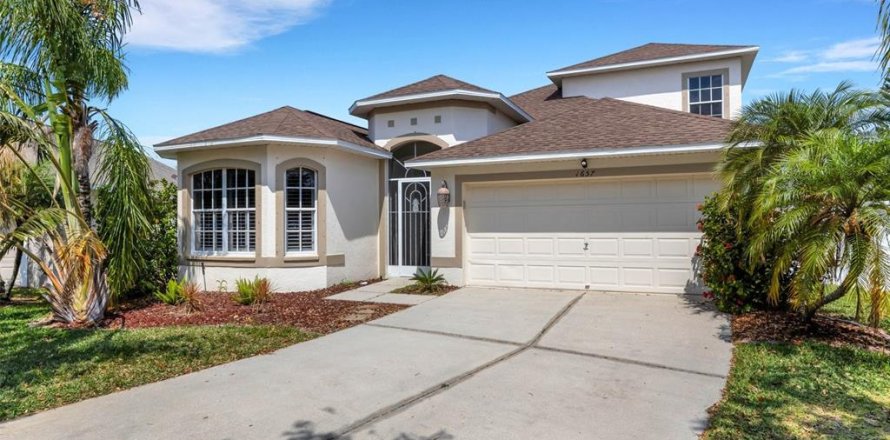 Casa en Ruskin, Florida 3 dormitorios, 230.68 m2 № 1681034