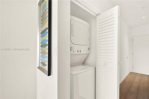 Снять в аренду кондоминиум в Майами, Флорида 1 спальня, 45.34м2, № 1990806 - фото 14