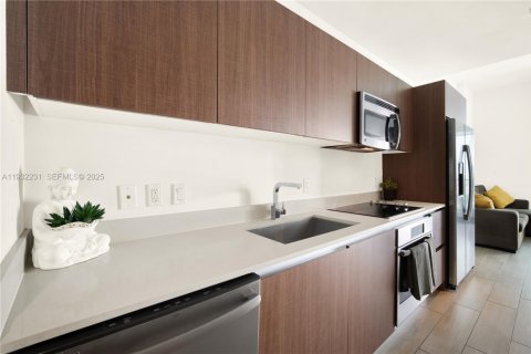 Снять в аренду кондоминиум в Майами, Флорида 1 спальня, 45.34м2, № 1990806 - фото 3