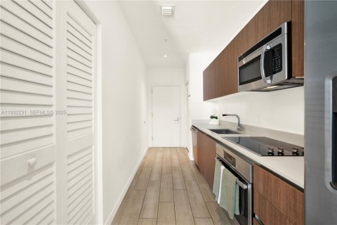 Снять в аренду кондоминиум в Майами, Флорида 1 спальня, 45.34м2, № 1990806 - фото 15