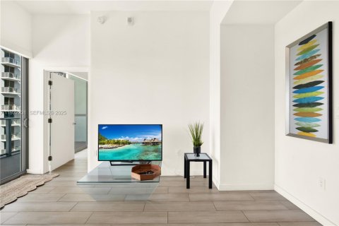 Снять в аренду кондоминиум в Майами, Флорида 1 спальня, 45.34м2, № 1990806 - фото 4