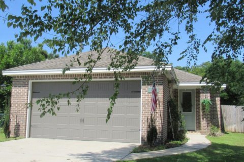 Casa en venta en Niceville, Florida, 3 dormitorios, 189.52 m2 № 561505 - foto 1