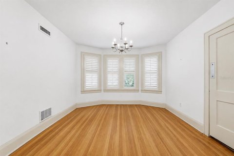 Villa ou maison à vendre à Tampa, Floride: 5 chambres, 407.56 m2 № 2279838 - photo 9