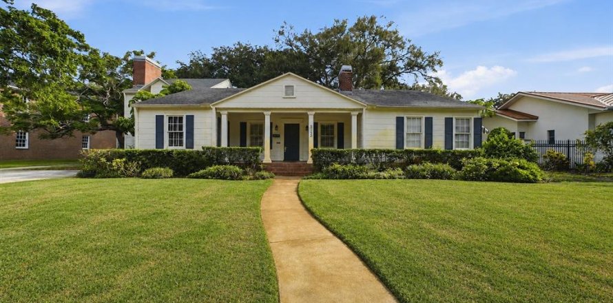 Villa ou maison à Tampa, Floride 5 chambres, 407.56 m2 № 2279838