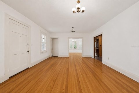 Villa ou maison à vendre à Tampa, Floride: 5 chambres, 407.56 m2 № 2279838 - photo 6