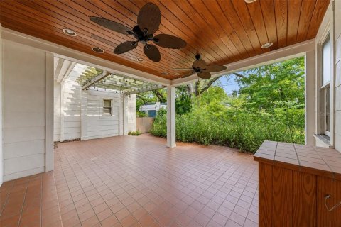 Villa ou maison à vendre à Tampa, Floride: 5 chambres, 407.56 m2 № 2279838 - photo 28