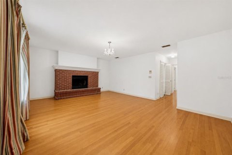 Villa ou maison à vendre à Tampa, Floride: 5 chambres, 407.56 m2 № 2279838 - photo 17