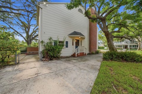 Villa ou maison à vendre à Tampa, Floride: 5 chambres, 407.56 m2 № 2279838 - photo 24