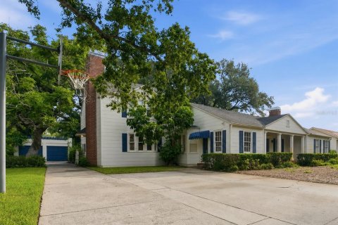 Villa ou maison à vendre à Tampa, Floride: 5 chambres, 407.56 m2 № 2279838 - photo 23