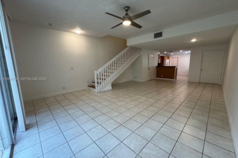 Adosado en alquiler en Weston, Florida, 3 dormitorios, 134.06 m2 № 2059664 - foto 4