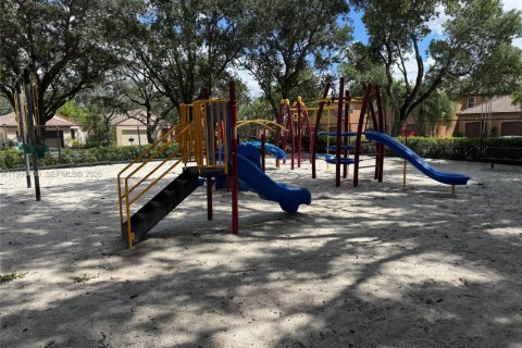 Adosado en alquiler en Weston, Florida, 3 dormitorios, 134.06 m2 № 2059664 - foto 18