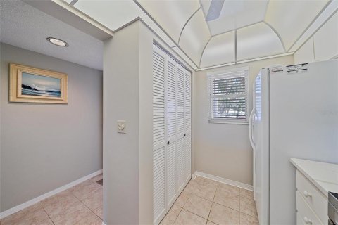 Condo in Venice, Florida, 2 bedrooms  № 1804720 - photo 24