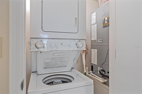 Condo in Venice, Florida, 2 bedrooms  № 1804720 - photo 17