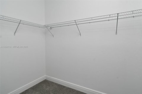 Casa en venta en Lehigh Acres, Florida, 5 dormitorios № 1993008 - foto 24