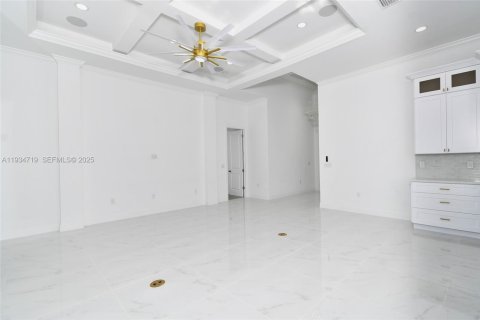 Casa en venta en Lehigh Acres, Florida, 5 dormitorios № 1993008 - foto 22