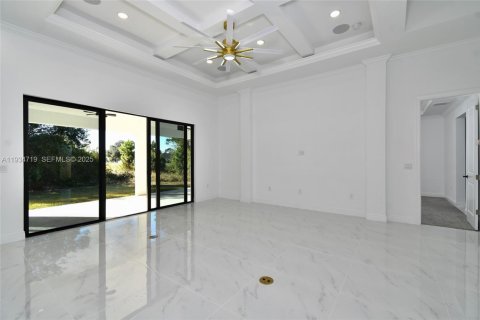 Casa en venta en Lehigh Acres, Florida, 5 dormitorios № 1993008 - foto 19