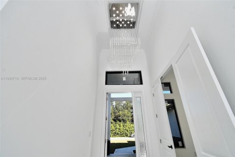 Casa en venta en Lehigh Acres, Florida, 5 dormitorios № 1993008 - foto 6