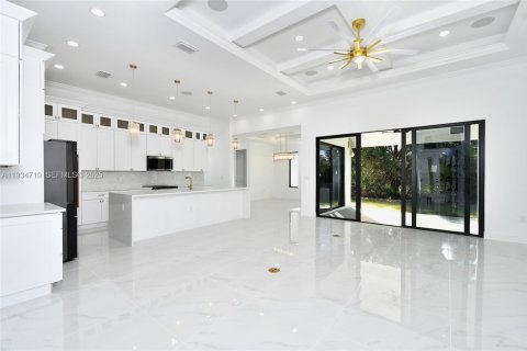 Casa en venta en Lehigh Acres, Florida, 5 dormitorios № 1993008 - foto 12