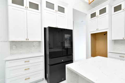 Casa en venta en Lehigh Acres, Florida, 5 dormitorios № 1993008 - foto 14