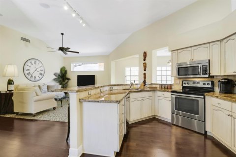 Casa en venta en West Palm Beach, Florida, 3 dormitorios, 196.21 m2 № 2358014 - foto 5
