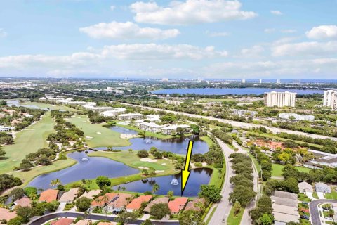Casa en venta en West Palm Beach, Florida, 3 dormitorios, 196.21 m2 № 2358014 - foto 29