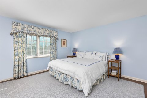 House in Palm Beach, Florida 4 bedrooms, 388.24 sq.m. № 2187380 - photo 16