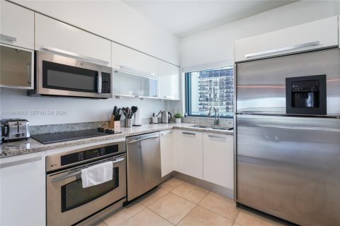 Condominio en alquiler en Miami, Florida, 2 dormitorios, 107.58 m2 № 2029866 - foto 5
