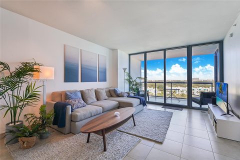 Condominio en Miami, Florida, 2 dormitorios  № 2029866