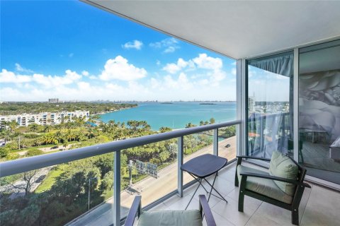 Condominio en alquiler en Miami, Florida, 2 dormitorios, 107.58 m2 № 2029866 - foto 11