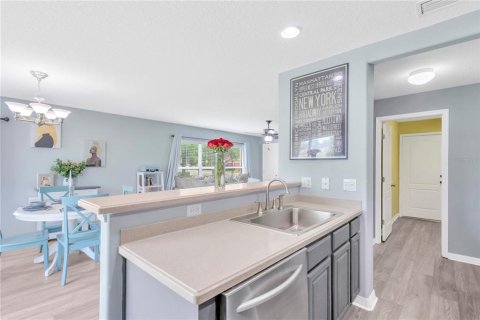 Touwnhouse à vendre à Riverview, Floride: 3 chambres, 169.45 m2 № 1881419 - photo 10