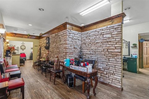 Купить коммерческую недвижимость в Бартоу, Флорида 157.93м2, № 2218603 - фото 5