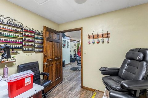 Купить коммерческую недвижимость в Бартоу, Флорида 157.93м2, № 2218603 - фото 21