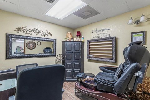 Купить коммерческую недвижимость в Бартоу, Флорида 157.93м2, № 2218603 - фото 15