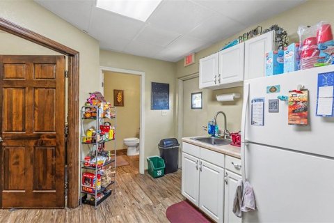 Купить коммерческую недвижимость в Бартоу, Флорида 157.93м2, № 2218603 - фото 25