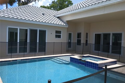 House in Palm Coast, Florida 4 bedrooms, 220.74 sq.m. № 1780535 - photo 3