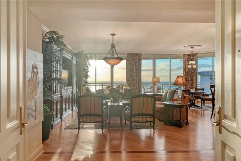 Condominio en venta en Sarasota, Florida, 4 dormitorios, 358.7 m2 № 2430918 - foto 25