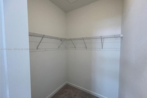 Villa ou maison à louer à Homestead, Floride: 3 chambres, 133.97 m2 № 2046186 - photo 15