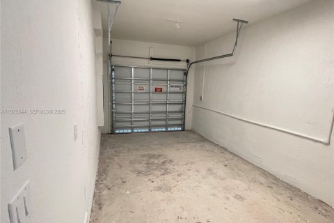 Villa ou maison à louer à Homestead, Floride: 3 chambres, 133.97 m2 № 2046186 - photo 18